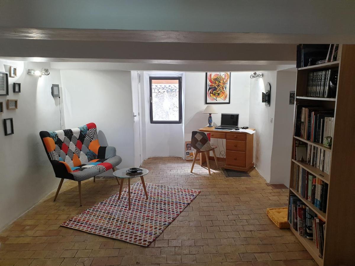 Mas De Reilhanette Montbrun-les-Bains Bagian luar foto