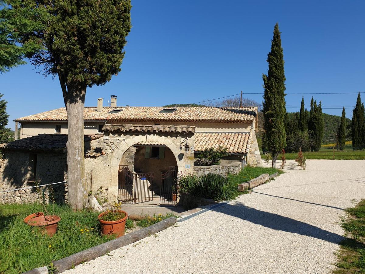 Mas De Reilhanette Montbrun-les-Bains Bagian luar foto